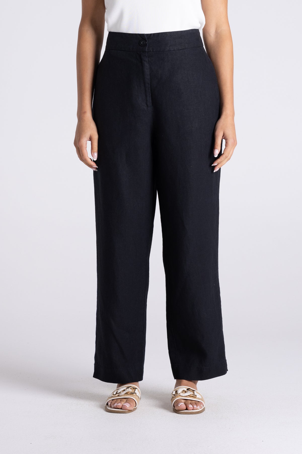 Luna 7/8 Linen Pant by Two-Ts in Black - front view