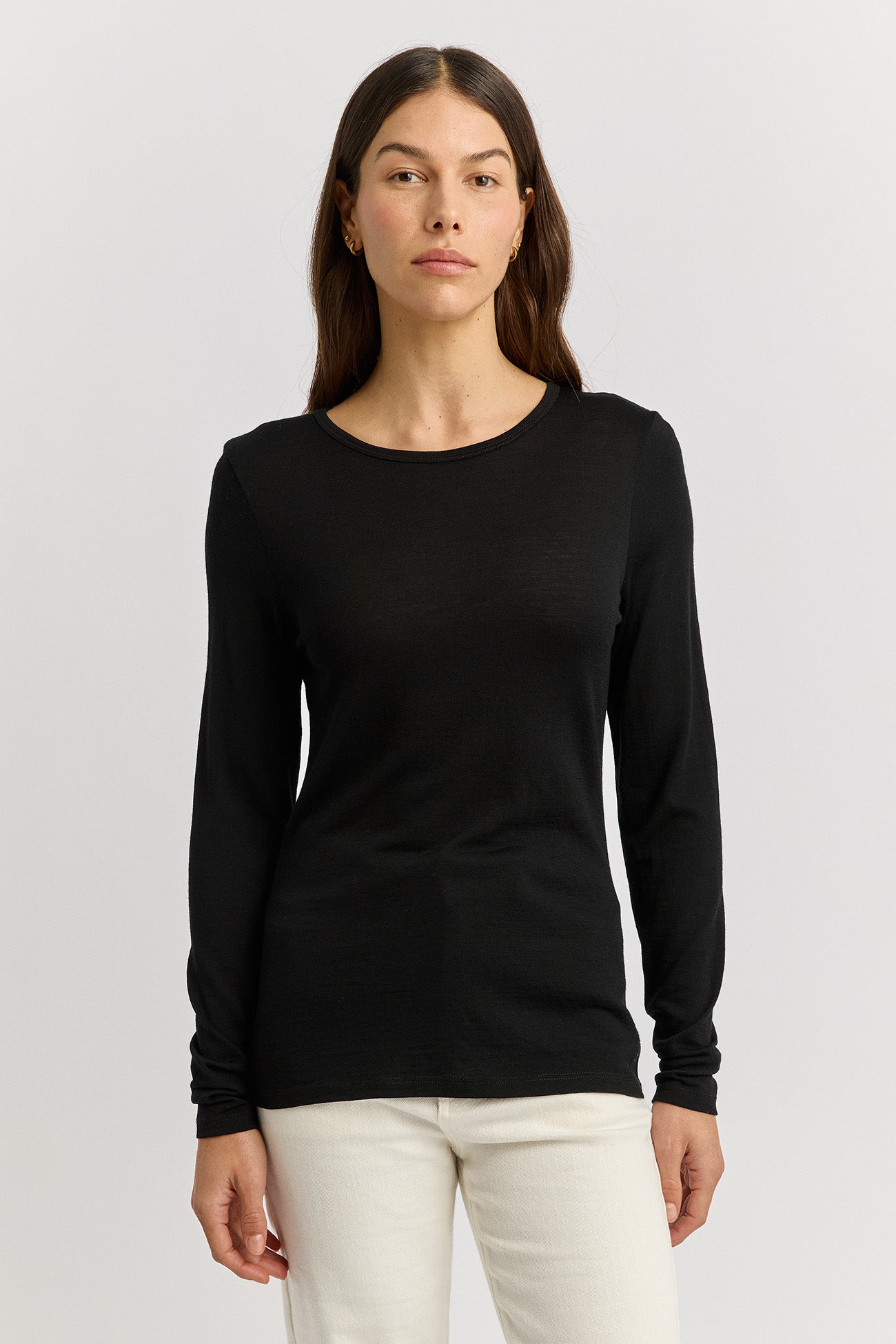 black crew merino Tee front image