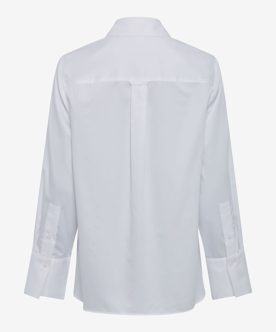 Bsck view white long sleeve collared shirt.