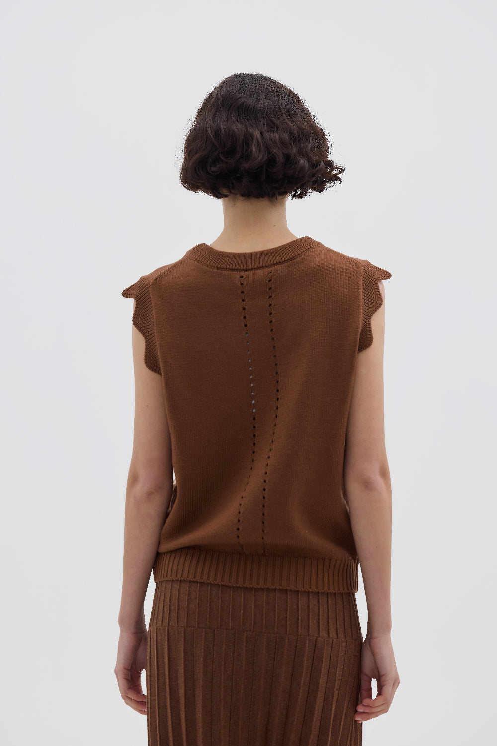 Scallop Vest