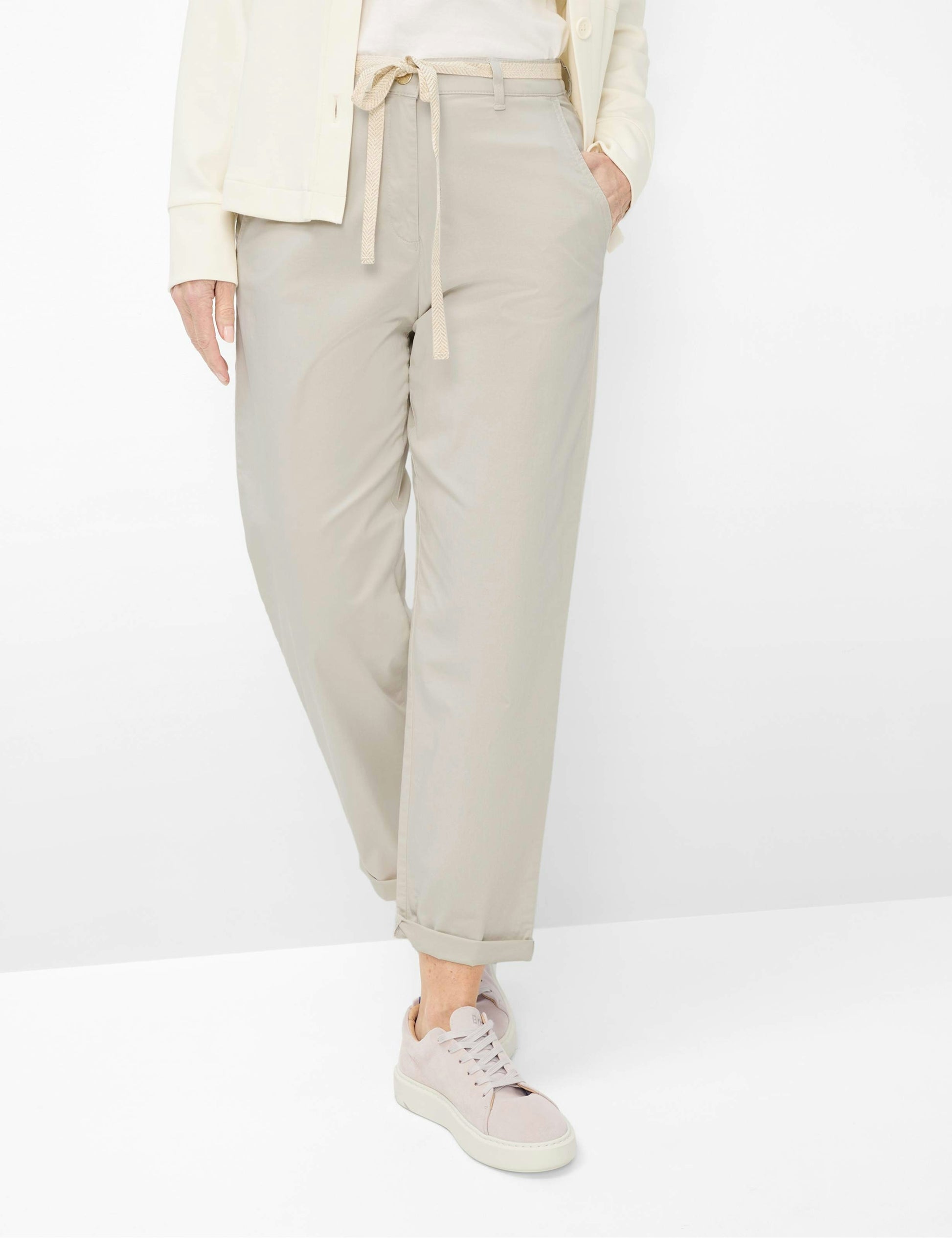Carrie  Pant