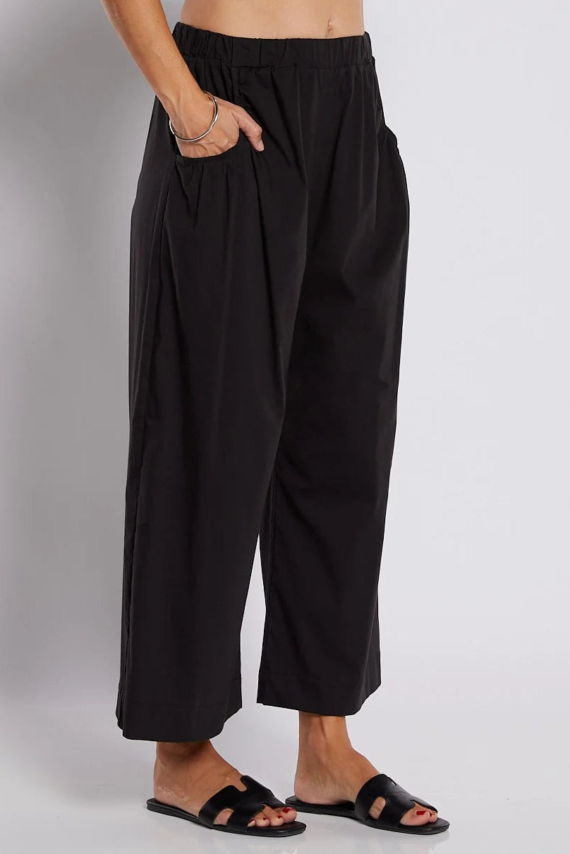 7/8 wide pocketed pant
