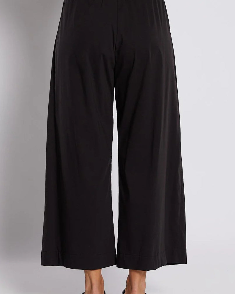 7/8 wide pocketed pant
