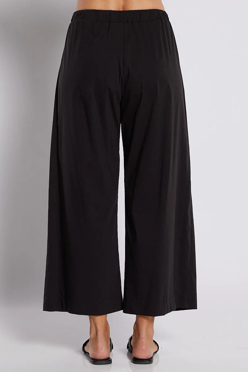 7/8 wide pocketed pant
