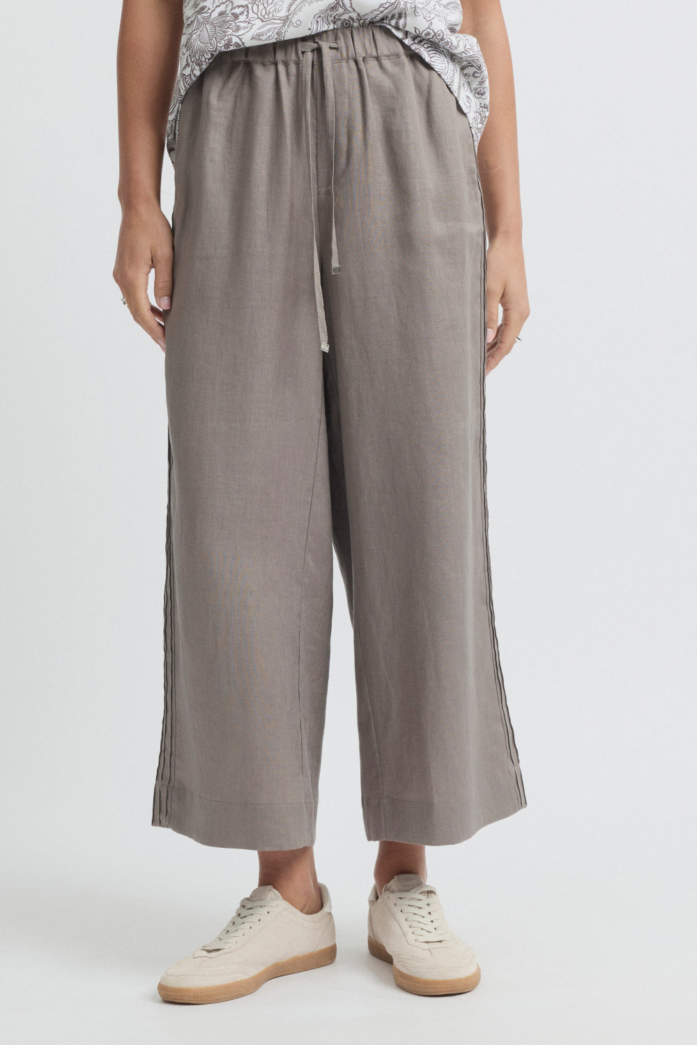 Tirari Pintuck Pant
