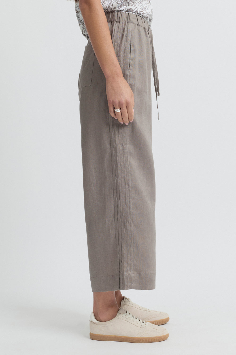 Tirari Pintuck Pant