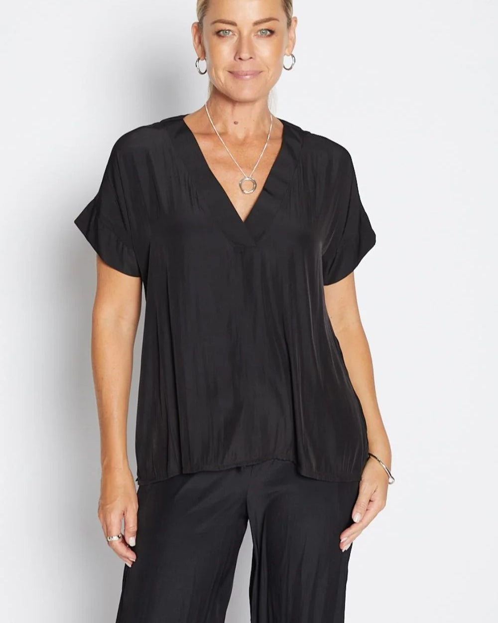 TULSA V NECK TEE